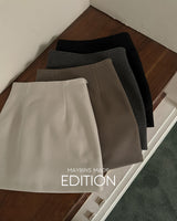 【MADE】Tuck Accent Wool Blend Mini Skort