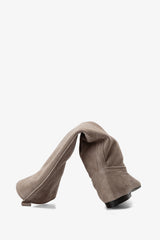 WRINKLE BOOTS IN OAT MILK