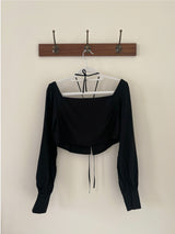 RIBBON SQUARE NECK CROP BLOUSE / BLACK