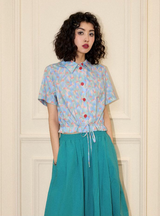 Short-sleeved shirt with lace drawstring and colorful ink print