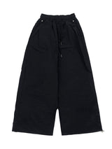 [unisex] ピンタックリベットナイロンパンツ (2color)