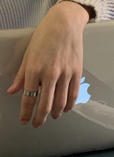 ORNUI square ring