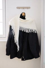 Fringe triangle shawl muffler