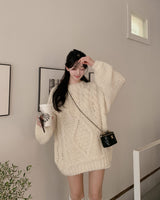 Wool loose cable knit