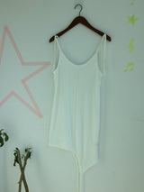 loose-fit strap sleeveless