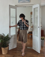 Isle One Tuck Bermuda Half Slacks