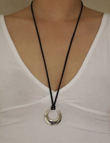 MONDRI STRING NECKLACE