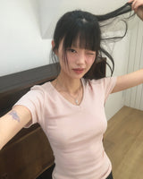 Monve Side Shirring V-neck T-shirt