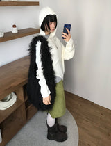 オフショルダードレープフードニット