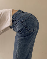 イアン ストレートフィット デニムパンツ