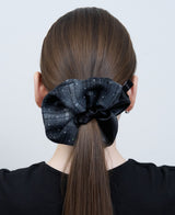 HALF CHECK SCRUNCHIE