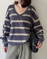 [ORIGINAL] Soy Stripe V-Neck Oversized Sweatshirt