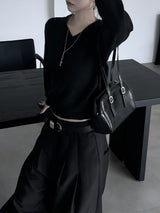 minimal basic V-neck knit (2color)