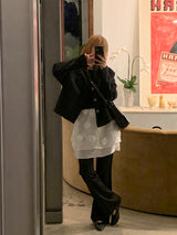 ロエルオフショルダーシャーリングTシャツ