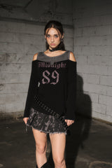 2 eyelet t (black)