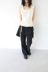 RUFFLE SLEEVELESS (IVORY)