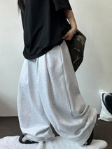 ツーダブルピンタックバルーンワイドロゴパンツ 🤍🩶🖤3カラー