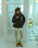 Two string windbreak / brown