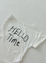 Unbalanced off-shoulder lettering short-sleeved T-shirt