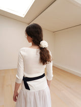 Cosymosy White Camellia Scrunchie