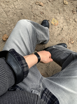 クレートグレイウォッシュドセミワイドデニムパンツ