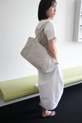 standard duffle bag (light grey)