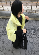  AIRY HOODED WINDBREAKER