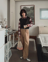 Cent Reverse Pintuck Cotton Pants