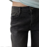 Tope Low-Rise Slim Fit Denim