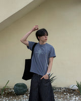 スパーク エンブロイダード グラフィック ショートスリーブ Tシャツ