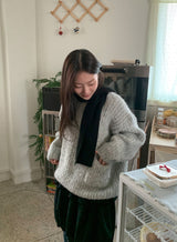Kyuns Pocket Boucle Round Wool Knit
