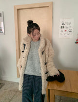 Kyuns Pocket Boucle Round Wool Knit
