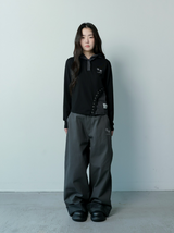 コントゥアアイレットポイントスリムフィットフードTシャツ
