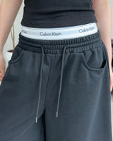 Dinede Lettering Bermuda Pants