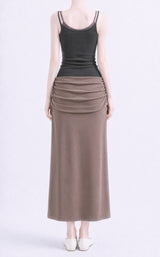 Slim-fit layered color scheme sleeveless