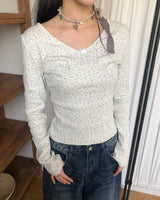ローマフローラルリボンVネックロングスリーブTシャツ