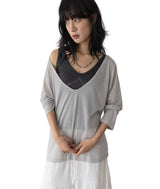 Dibo Deep V-Neck Long Sleeve Tee