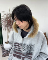 レインフラッグファーブラッシュフードジップアップ