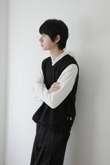 utility zip-up vest
