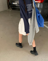 a traveler's tee, navy