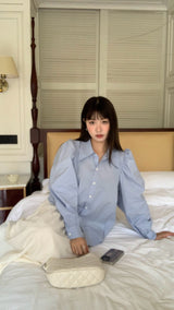 [SALE] ソラバックポイントショルダーパフブラウス