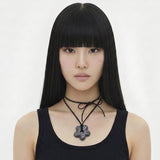 Acrylic Flower Necklace [Pearl Black]