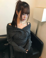 Oin Double-Button Off-Shoulder Knit