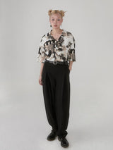 Cuban-style loose and breathable short-sleeved shirt with black and white portrait blur print.
