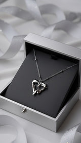[NMIXX Sullyoon Necklace] メルティングハートカラーボーンネックレス