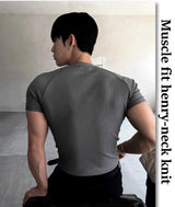 Muscle Fit Round Short-Sleeved Knitwear