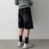 Four nits  back pocket denim shorts