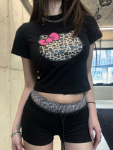 Black short pants