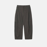 Unbalanced pintuck curved pants