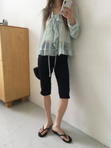 エッセンシャル カプリ パンツ